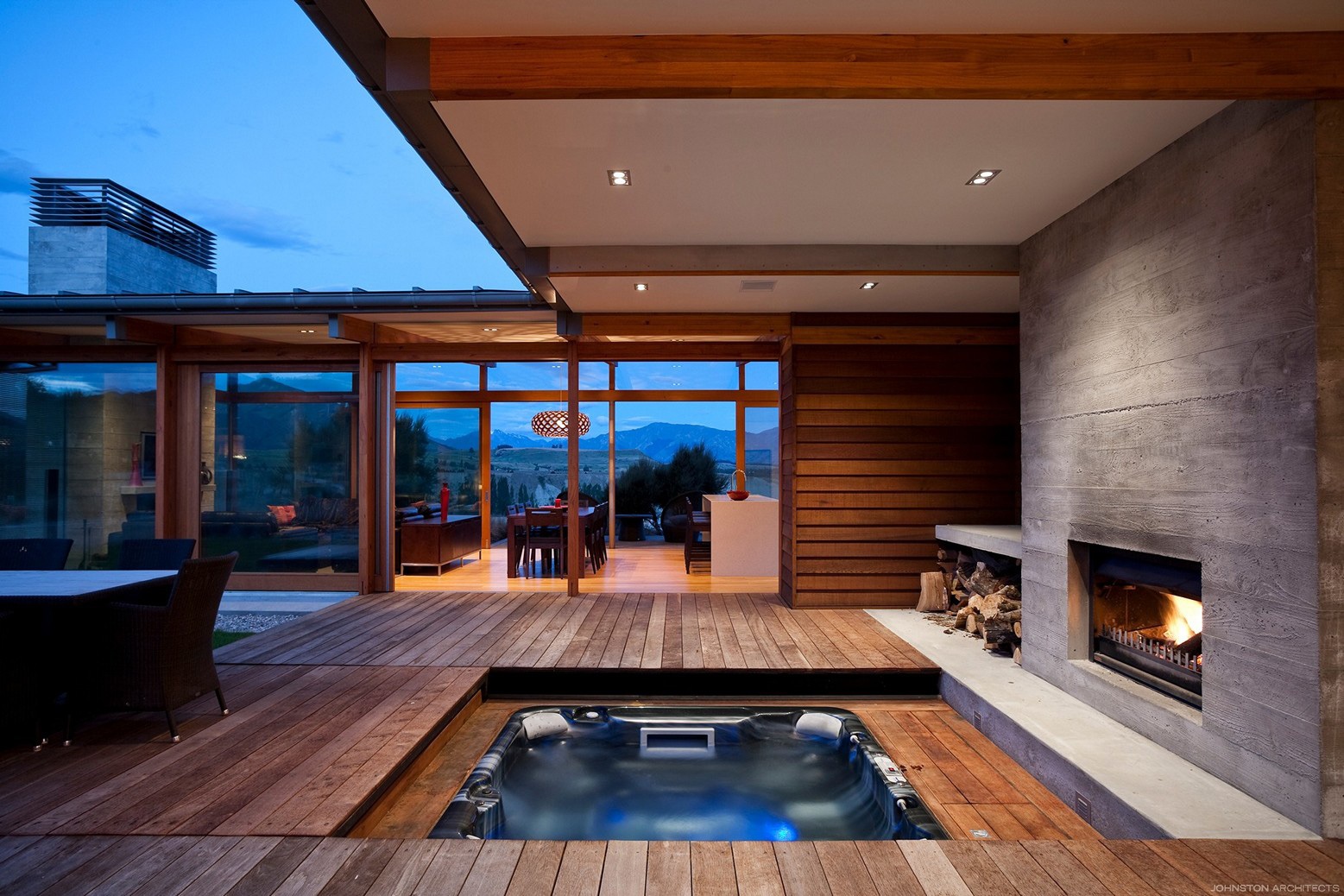 Johnston Architects 005 House with Spa Indoor Outdoor Lake Views Wanaka Queenstown