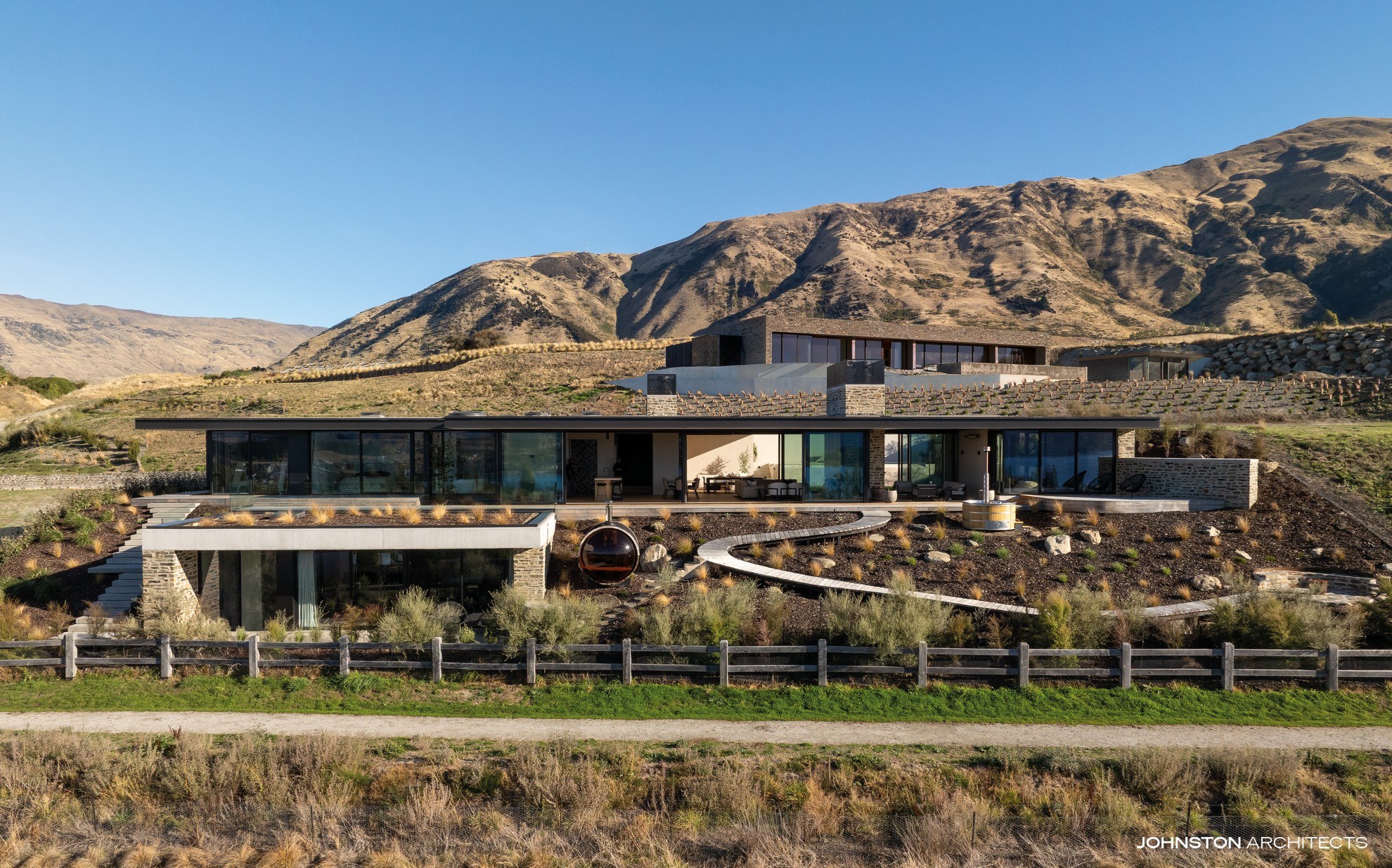 Modernist Residence Wanaka 01
